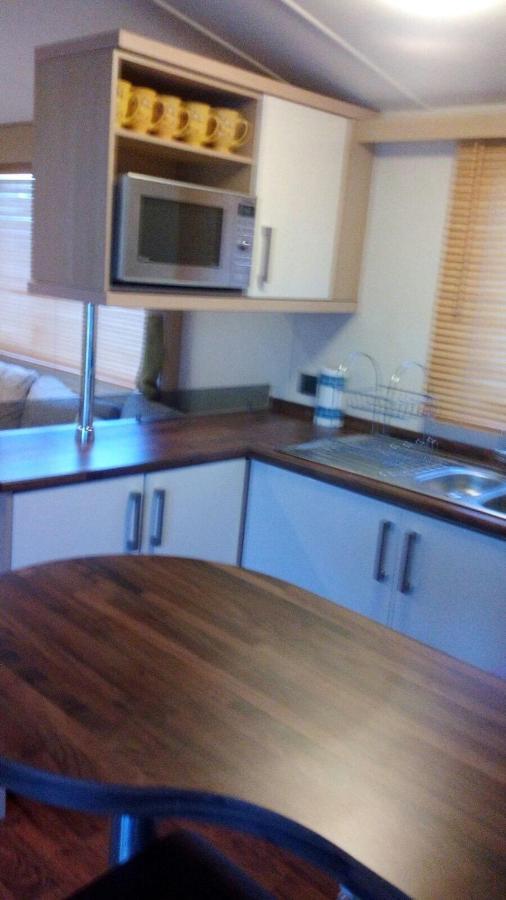 3 bedroom 2 bathroom prestige caravan PRESTHAVEN SANDS Talacre Buitenkant foto